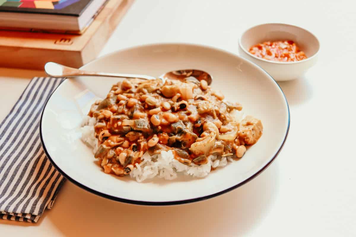 vegetarian gumbo in an entree bowl