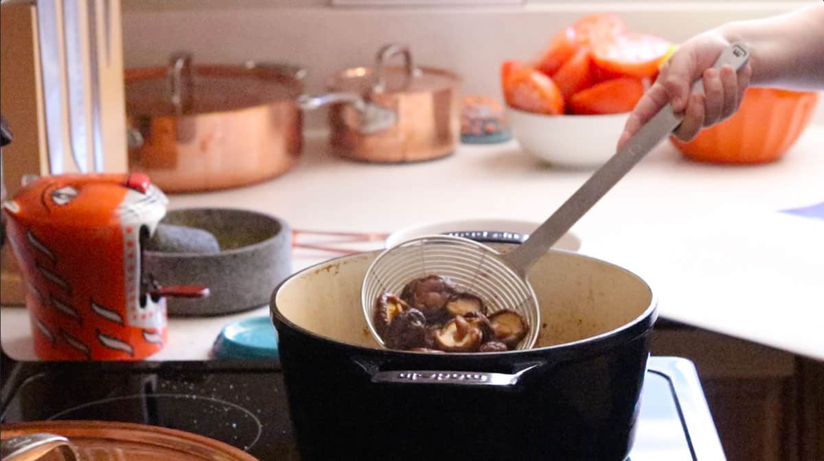 transferring mushrooms using a spider strainer