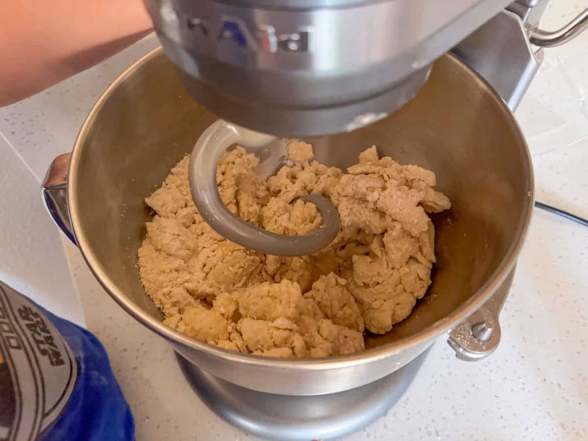 mixing ny pizza dough