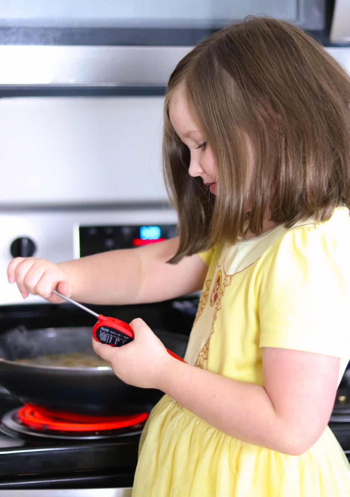 Katalina is opening the meat thermometer
