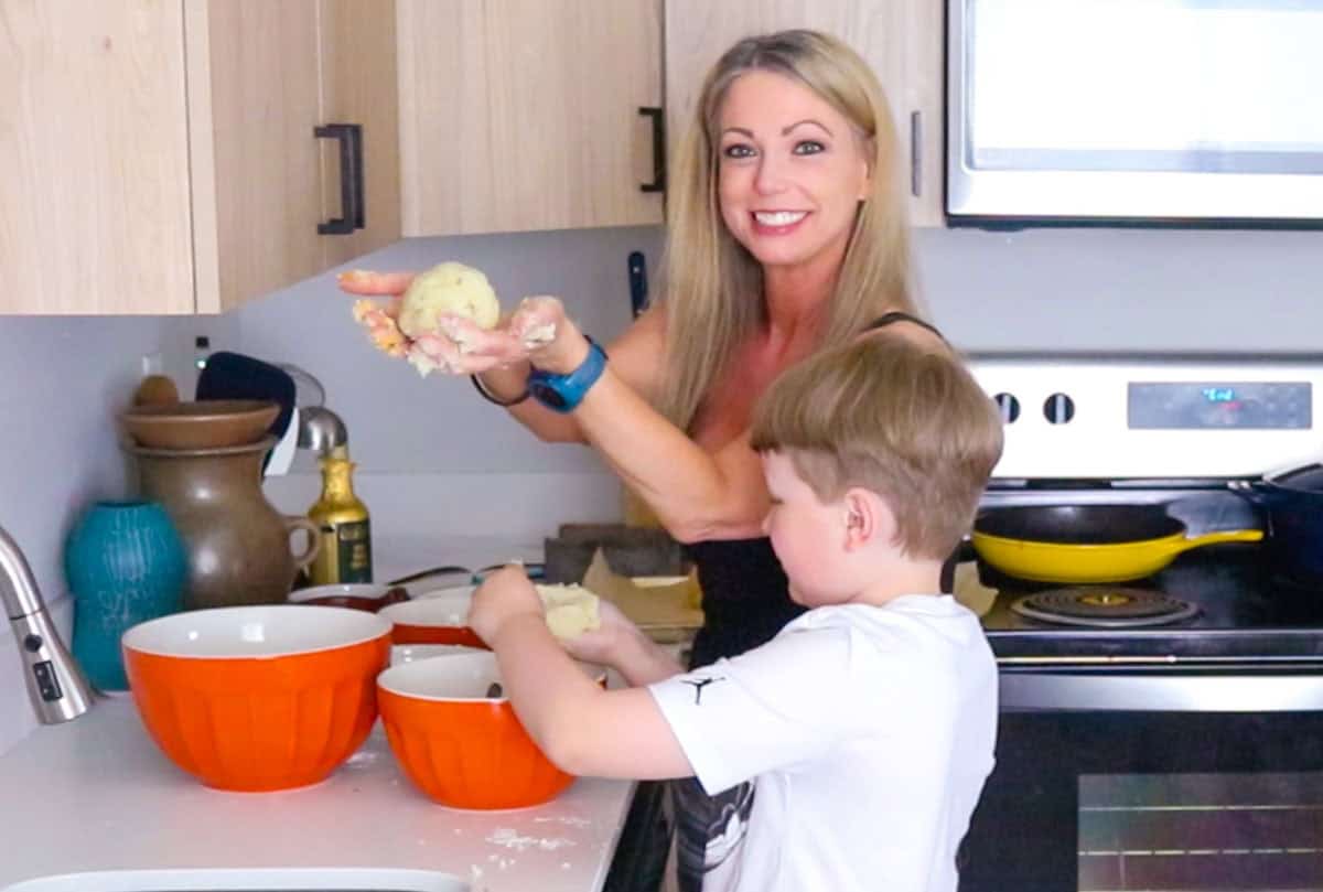 Kristin and Noah are making papas rellenas