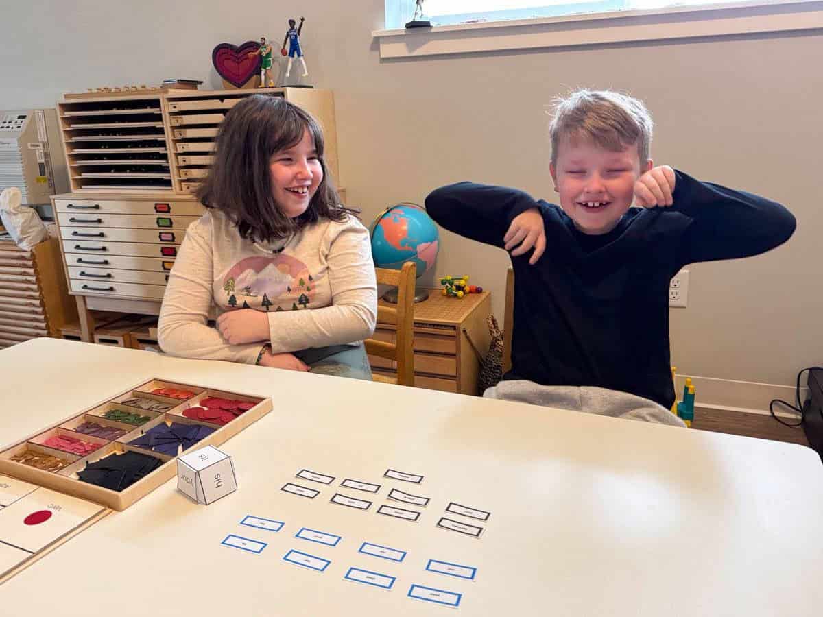 Kaia & Noah are getting an introduction to possessive adjectives